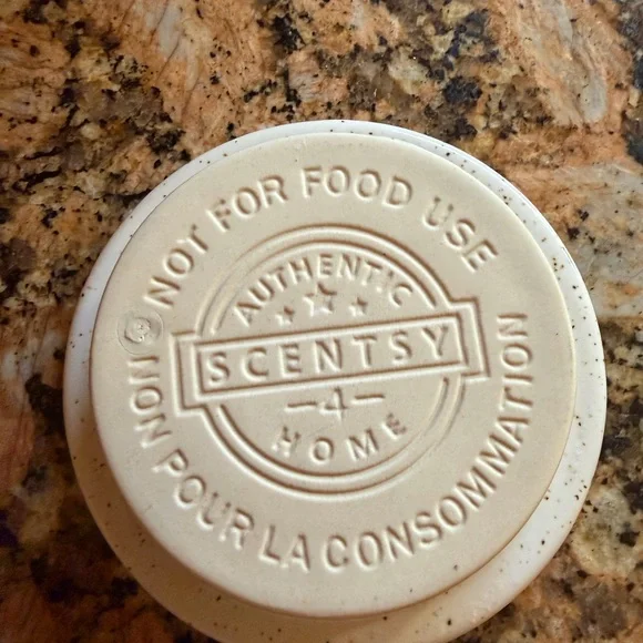 Scentsy Cream Ceramic Botanical Electric Warmer - Picture 6 of 6